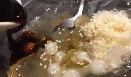 网友爆料搓冰粉视频在线,传统美食制作过程大揭秘